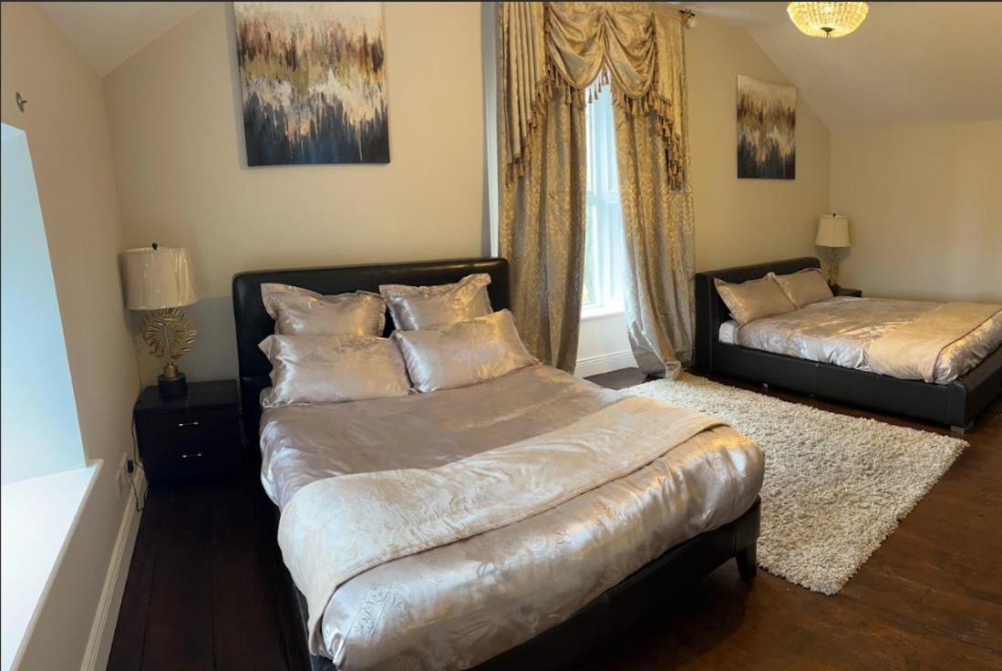 منزل الضيف Ross Cross Roads  في Skryne Castle المظهر الخارجي الصورة